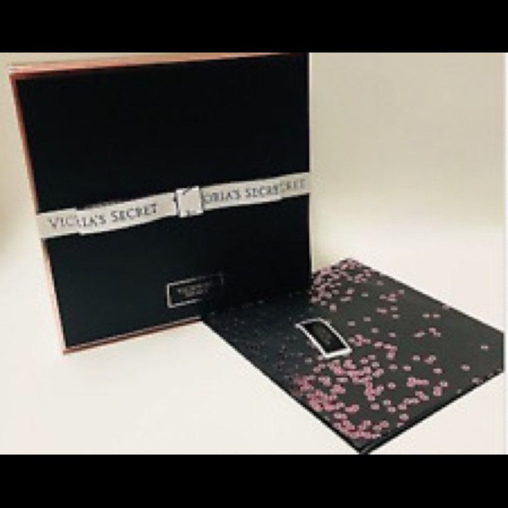 VS & PINK MYSTERY BOXES perfect gift! - Picture 2 of 4